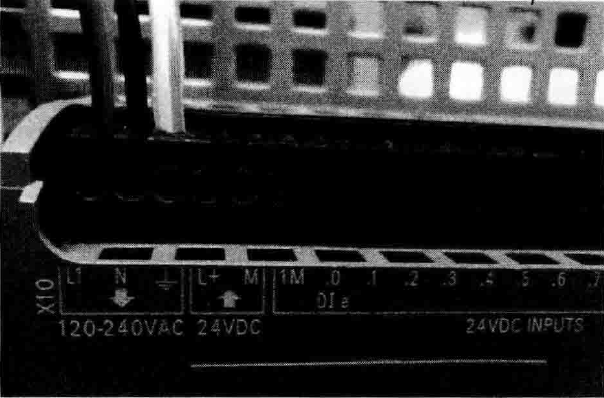 S7-1200 PLC交流电源端子处的PE做接地处理 S7-1200 PLC交流电源端子处的PE做接地处理